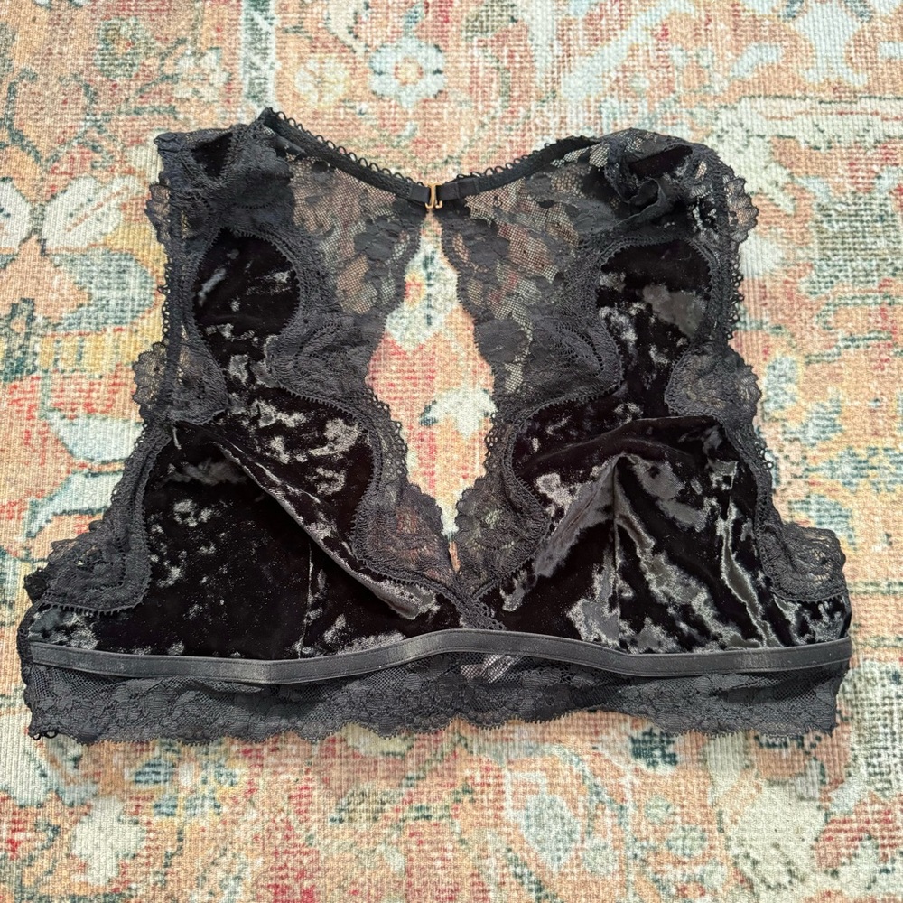 Victoria Secret Velvet Lace Bralette